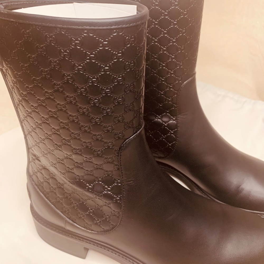 🌟NEW GUCCI Black Microguccissima Leather Boots 🌟 - Picture 4 of 17